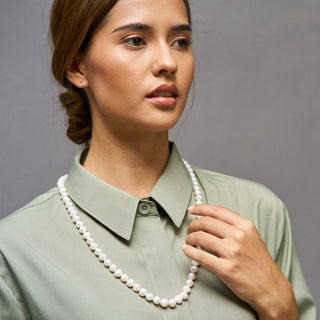White Pearl Necklace (Long)