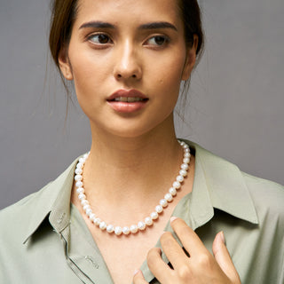 White Pearl Necklace