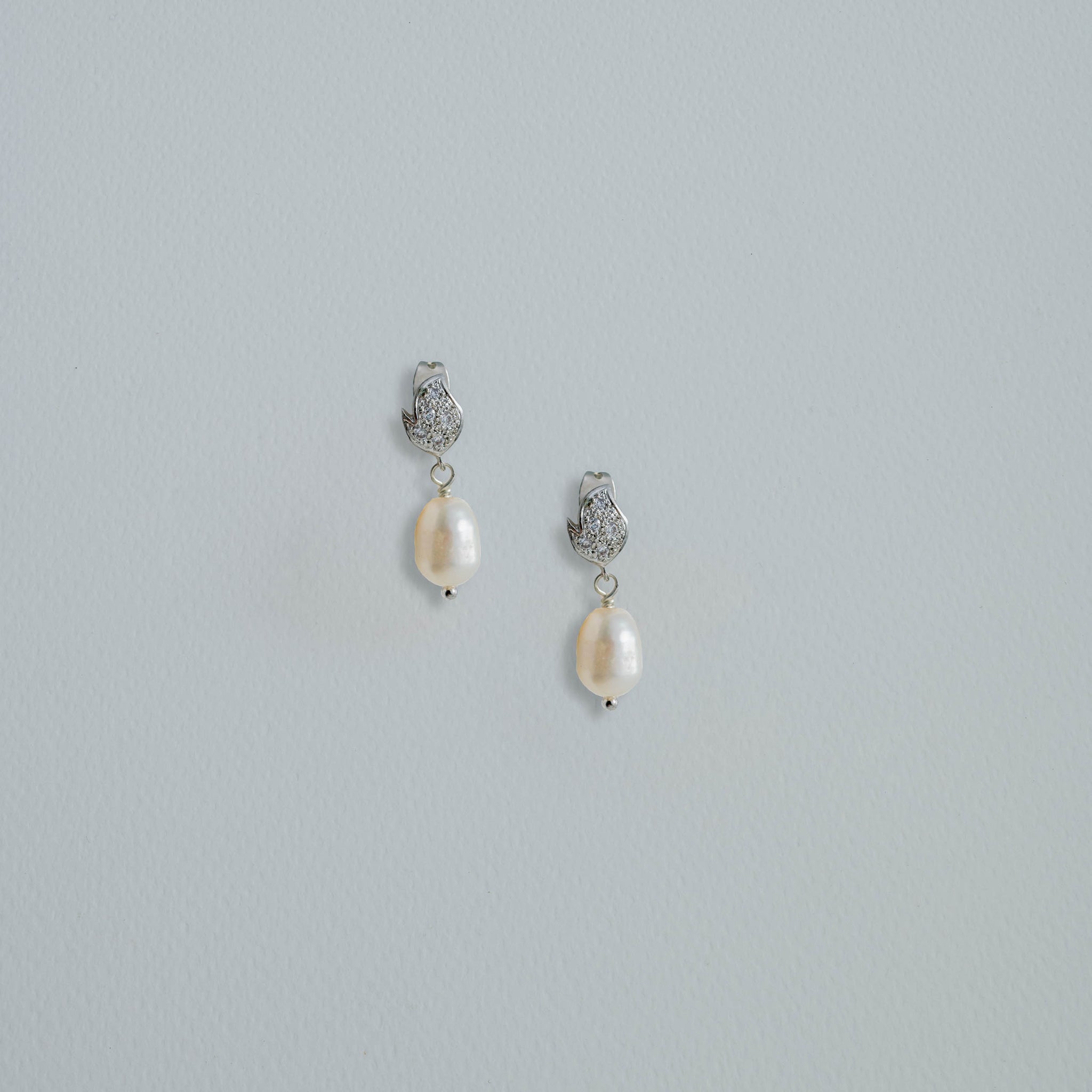 Tranquil Pearl Earrings
