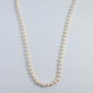 White Pearl Necklace (Long)