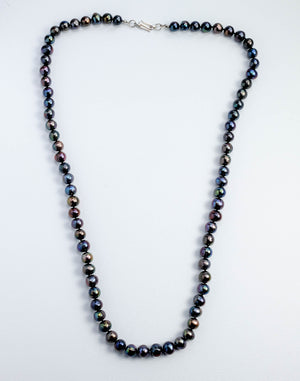 Black Pearl Necklace
(Long)